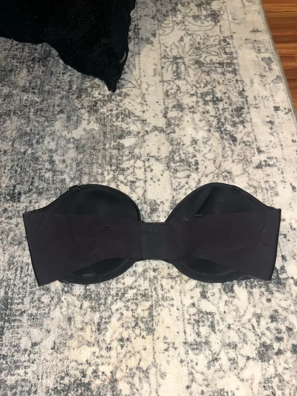 Victoria’s Secret strapless 36D push up bra - Image 2