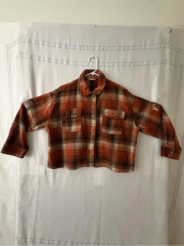 Easel Los Angeles Plaid Women’s size L Cropped Flannel Shirt Shacket (A616) - Image 2