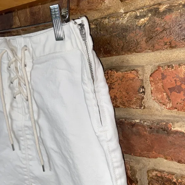 J. Crew White Wash Denim Lace-Up Side-Zip Mini Jean Skirt Women's Size 27 - Image 4