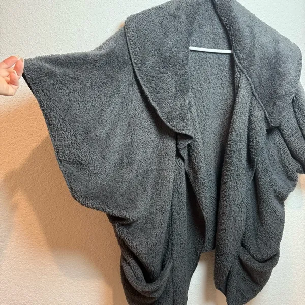 Feeet Rit Charcoal Women's Cardigan - Image 3