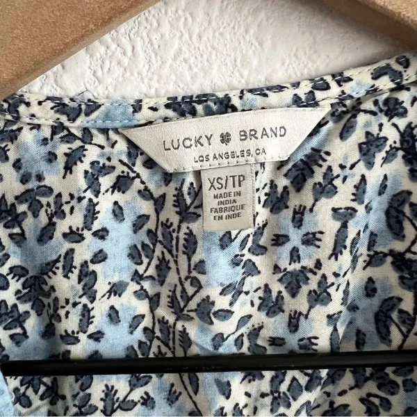 Lucky Brand Mixed Print Tie Front Button Blue Floral Top XS - Image 3