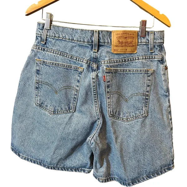 90’s Vintage Levi’s 551 Denim Shorts | Made in USA | Unisex -VTG Size-14/ (33”) - Image 5