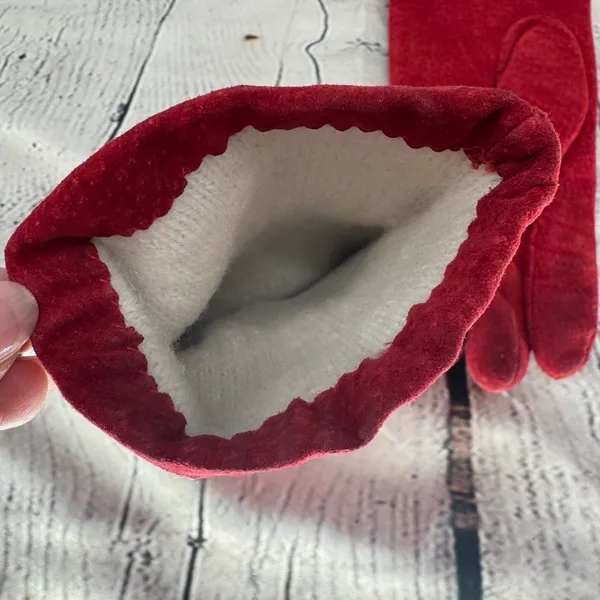 Isotoner Aris 115 Gloves Women's Size M Red Suede Leather - Image 5