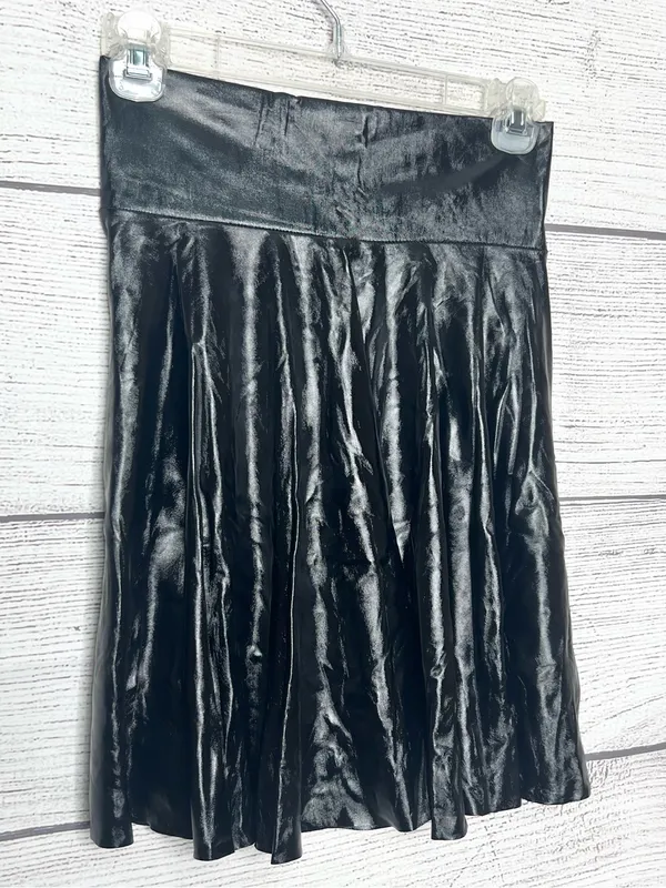 Black Shiny Wet Look Faux Leather Stretch A-Line Flared Skater Skirt Size Small - Image 3