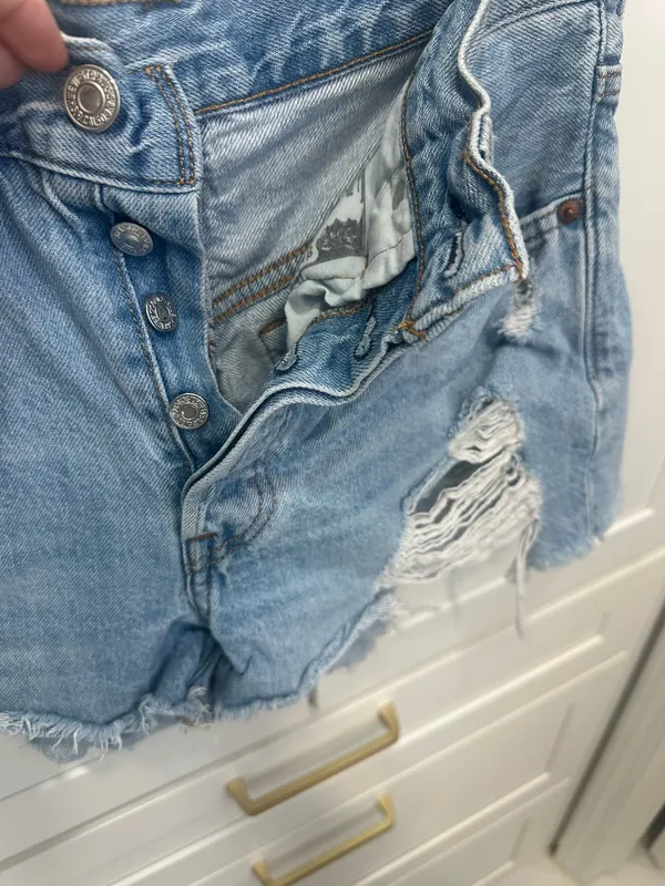 Levi’s 501 Shorts - Image 5