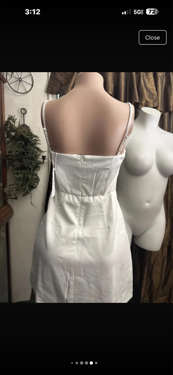 New beautiful zise medium white dress - Image 4