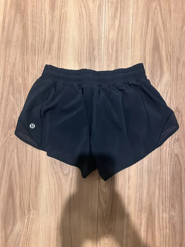 Lululemon Hotty Hot Shorts 2.5" - Image 2