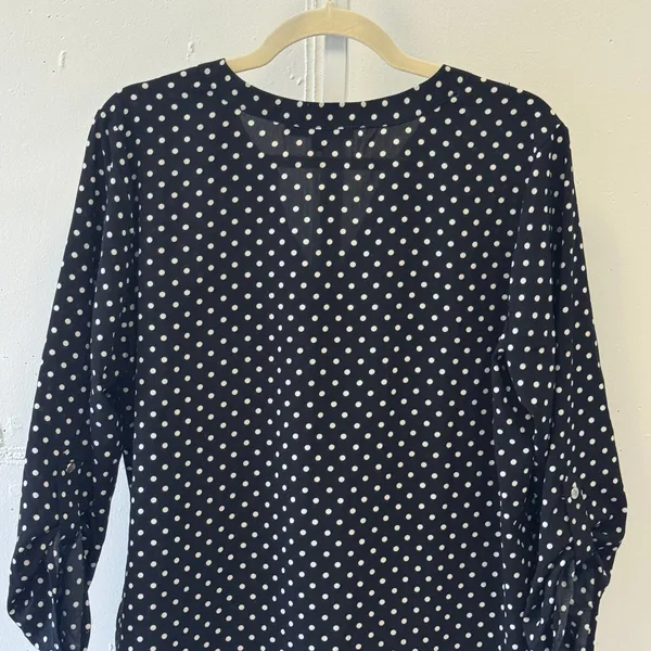Adrienne Vittadini Polka Dot Roll‎ Tab Sleeve Blouse Black White VW31239 Large - Image 5