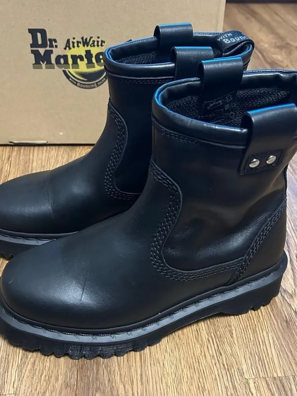 DR MARTENS Anistone LO black leather boots booties shoes women’s 9 new - Image 6