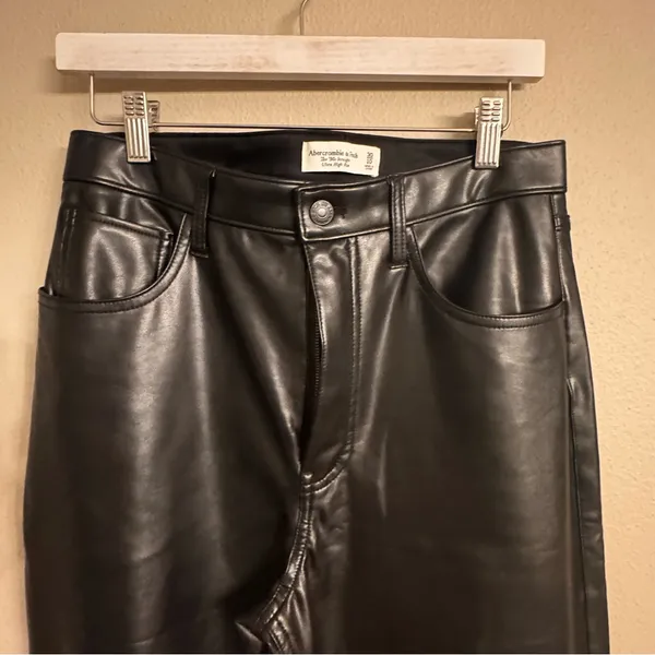 ABERCROMBIE & FITCH 90s Straight Ultra HR Pants‎ - Image 4