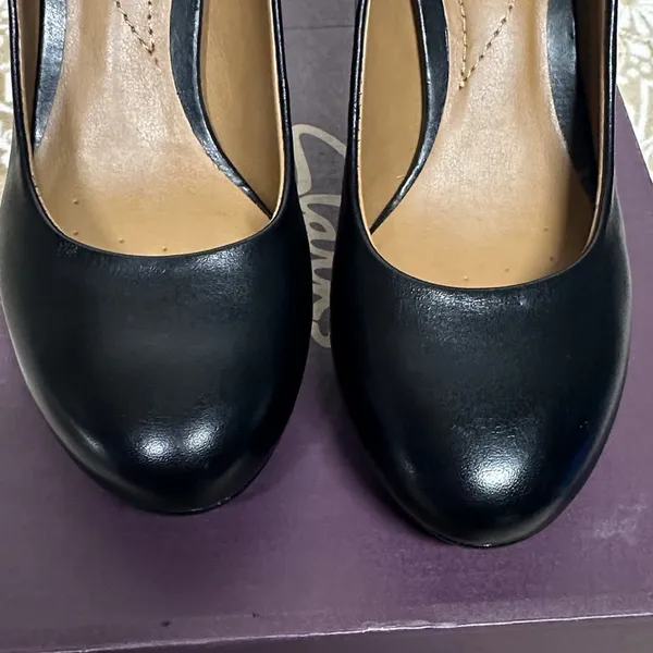 Clarks Women's Classic Black Leather Pumps - Image 2
