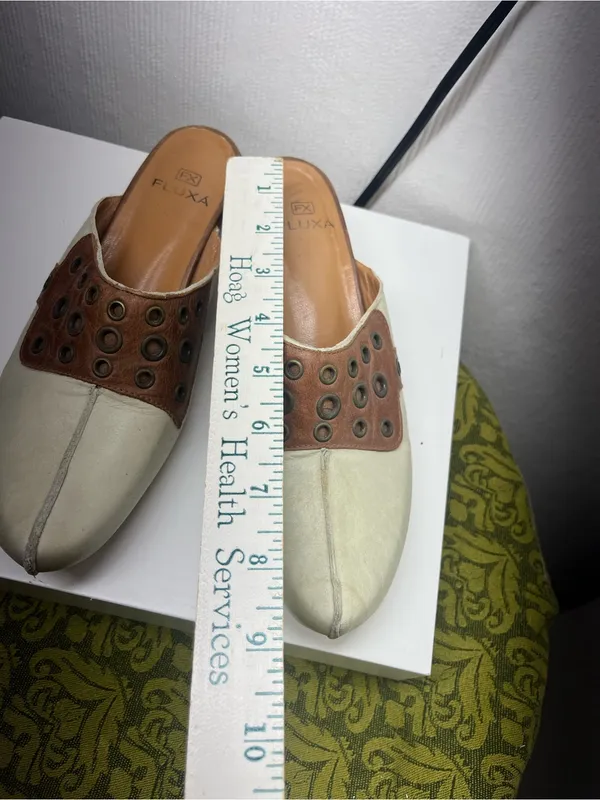 Lux Two-Tone Cream and Brown Leather Slip-On Mules color light mint - Image 6