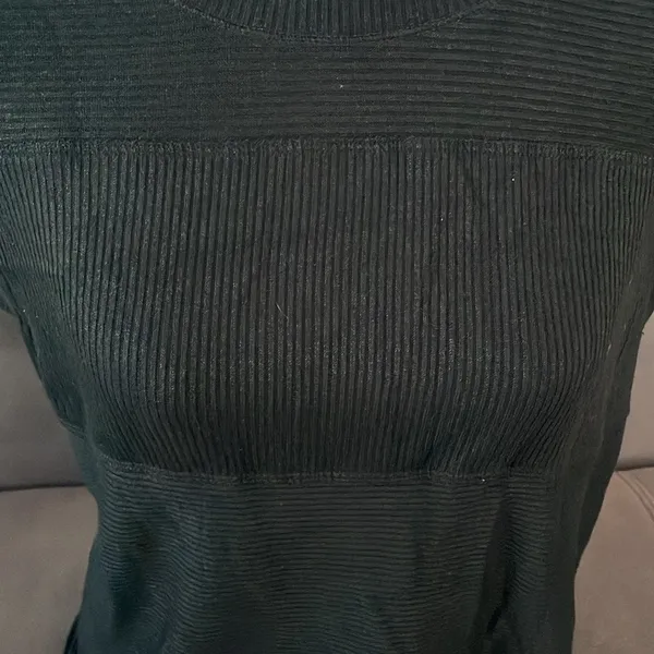 GAP Black Tank Top Size Medium - Image 2