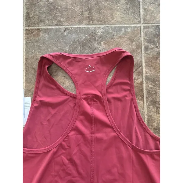 Beyond Yoga Powerbeyond Lite Resilient Tank Wine Size Small - Image 8