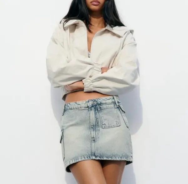 NWT ZARA DENIM CARGO MINI SKIRT. Size Large - Image 3