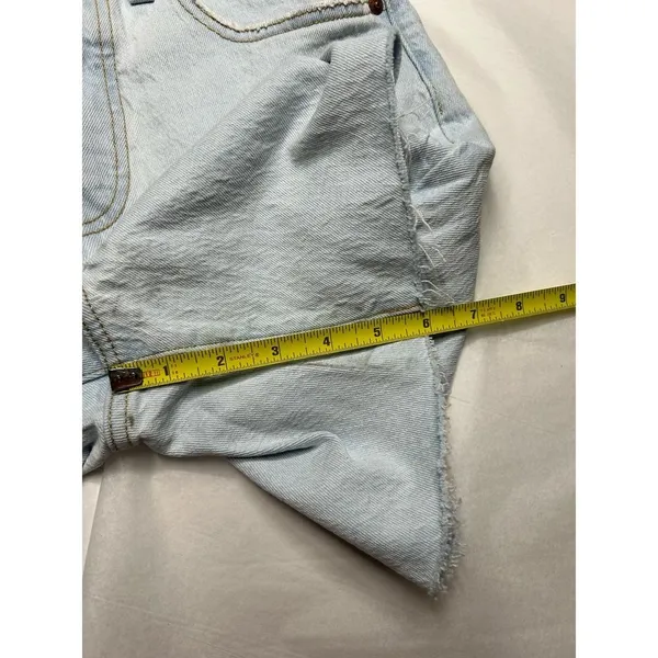 Levi’s 501 denim jean cutoff shorts. Size 26. Light wash. - Image 5