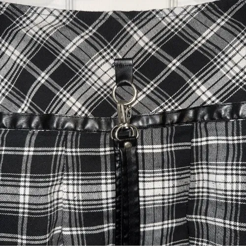 BODY RAGE SPENCERS Black and White Plaid Skirt Coffin Zipper Pull EUC Size Large - Image 6