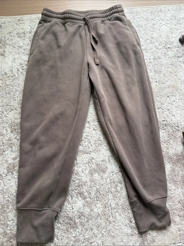 Lululemon Neutral Brown Drawstring fleece Sweatpants jogger size 4! - Image 6