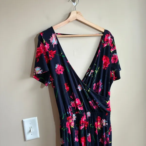 Express Floral Surplice Jumpsuit Large Navy Pink Womens Stretch Knit - Image 2