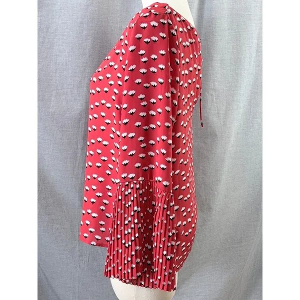 Ann Taylor Factory Red Floral Pleated Bell Sleeve Blouse Keyhole Back M Flowy‎ - Image 3