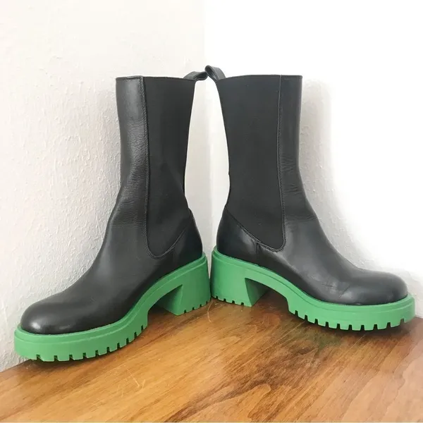 STEVE MADDEN Leather Chelsea Midi Boot Size 6 Black Platform Lug Sole Block Heel - Image 3