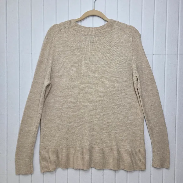 Banana Republic Beige V-Neck Sweater Size‎ M - Image 4