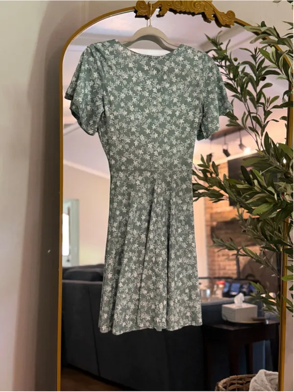 NEW Floral Mini Dress Wrap V Neck S Green - Image 2
