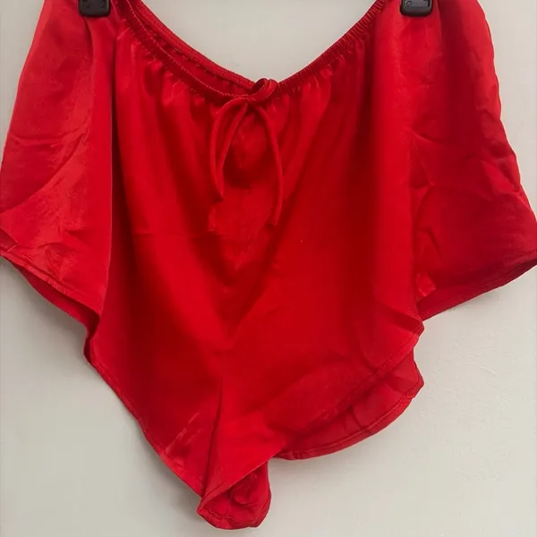 No boundaries New! Red Satin Heart Pocket Women's Pajama Set size L - Image 8