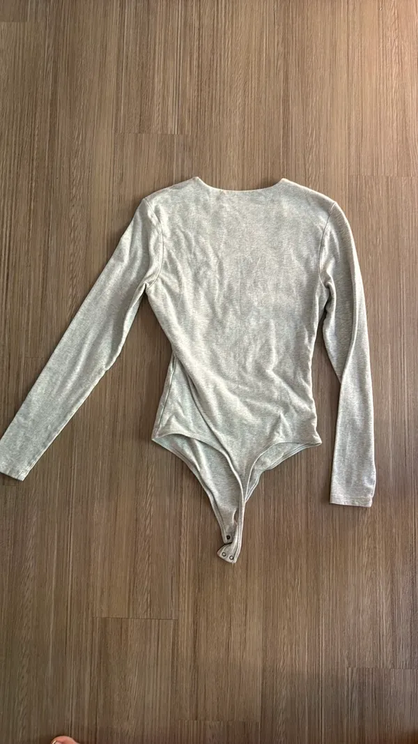 Abercrombie long sleeve body suit - Image 3