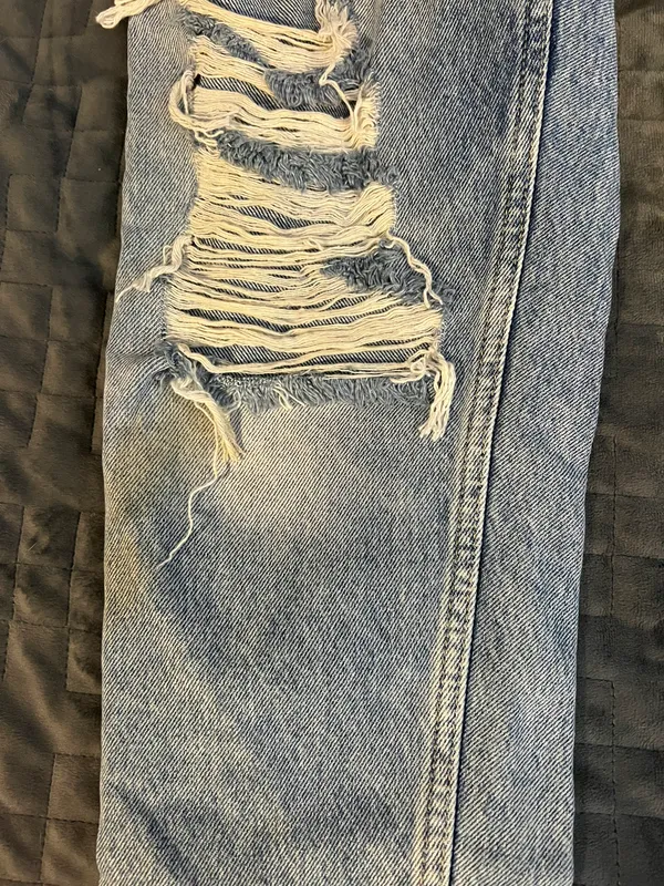 Bershka Ripped Jeans - Image 4
