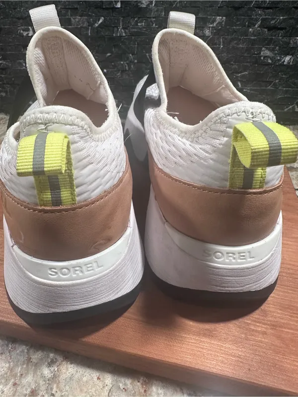 Sorel Athletic Slip On Sneakers Womens Sz 9.5 Kinetic Impact Strap white black - Image 4