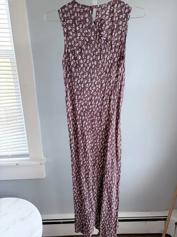Soft Girl Sleeveless Floral Garden Midi Dress in Plum Size S - Image 4