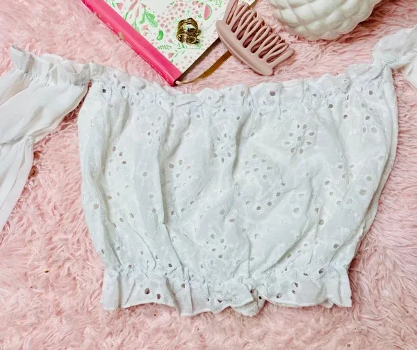NEW Eyelet Top - Image 2