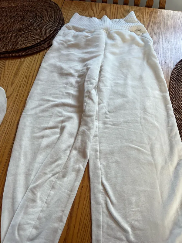 Alo white sweatpants - Image 3