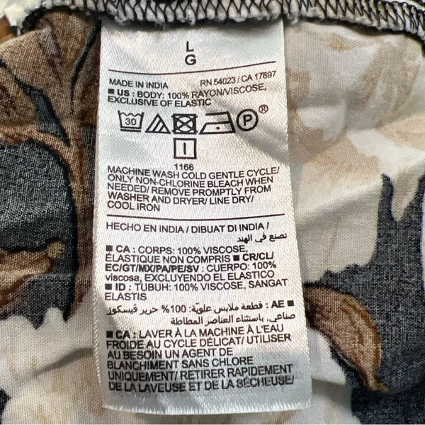 Old Navy Black and White Floral Long Sleeve Dress - Image 16