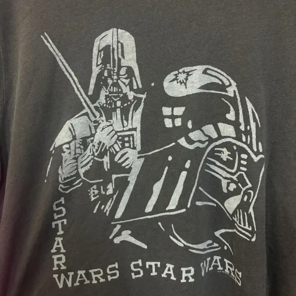 Star Wars Darth Vader Vintage Style T-shirt size medium - Image 2