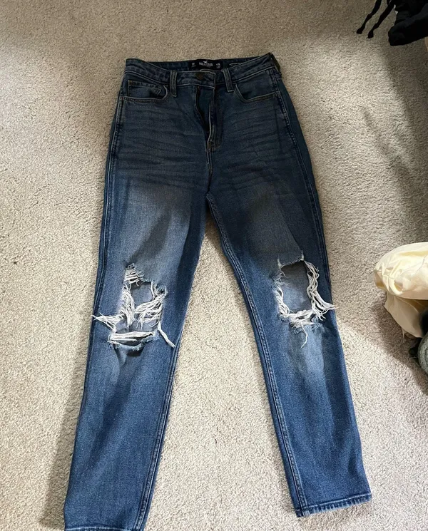 Hollister Jeans Ultra High-Rise Mom - Image 3