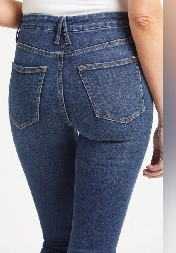 Good American Good Legs Chewed Hem Skinny Jeans 29 size 8 - Image 7