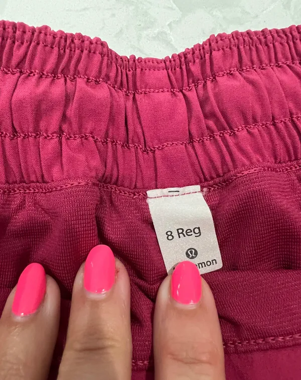 Lululemon Hotty Hot Short 2.5” Pink - Image 2