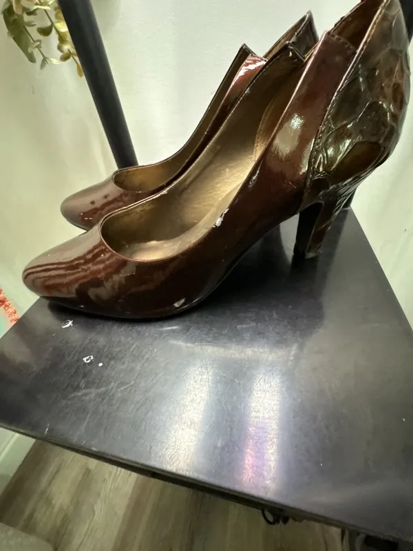 Andiamo Bronze Patent Leather Heels Brown Size 9 - Image 5