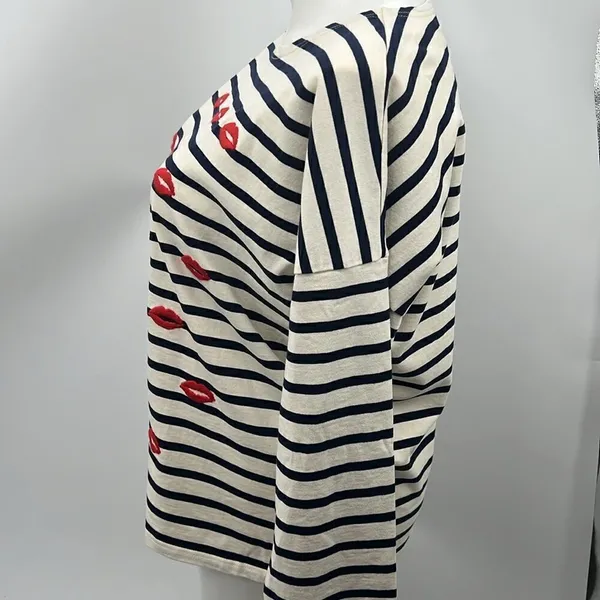 J Crew striped embroidered lips long sleeve oversized top - Image 3