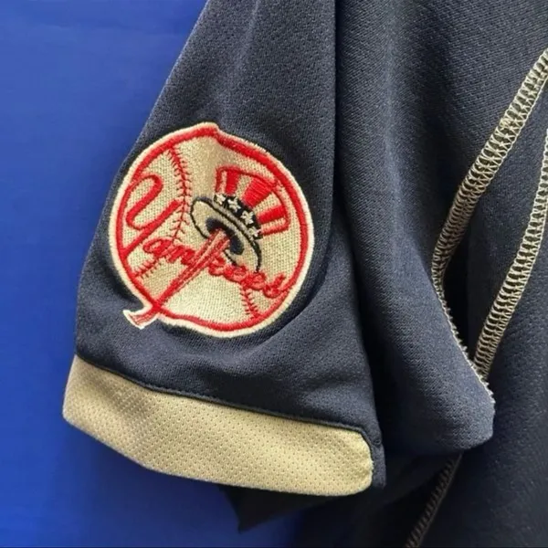 Majestic New York Yankees Jersey shirt L - Image 3