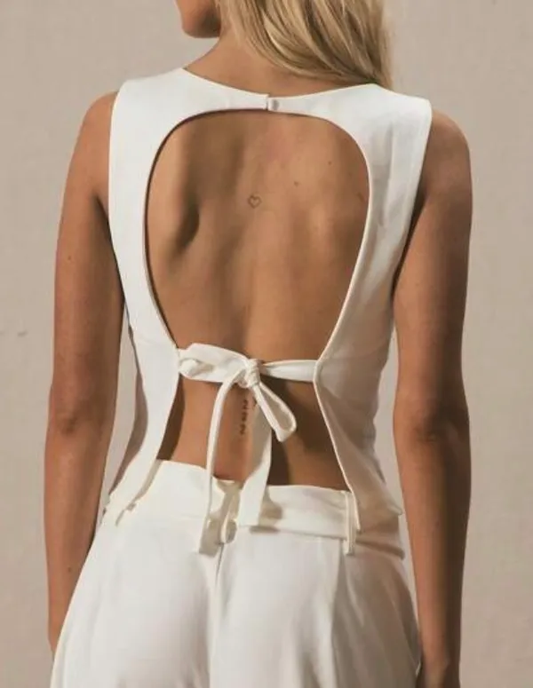 Musera Boat Neck Open Tie Back Fitted Top White Size M - Image 3