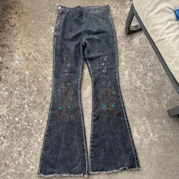 POL M high waisted embroidered flare denim jeans - Image 4