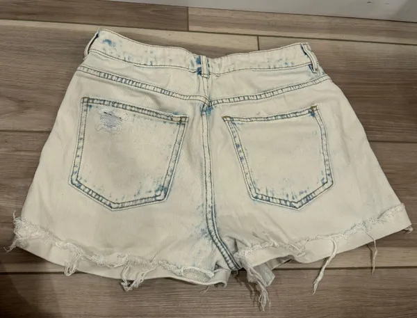 PacSun Mom Jean Shorts Blue distressed Denim size 27 - Image 3