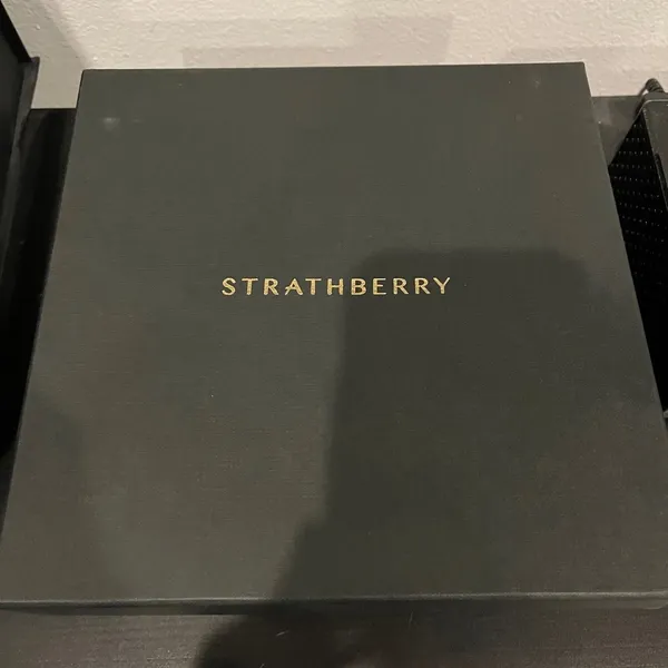 THE STRATHBERRY NANO TOTE - Image 7