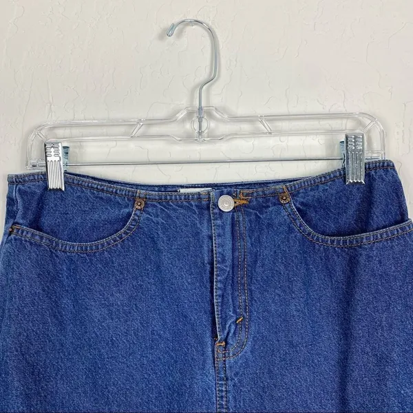 Levi’s Denim Jean Skirt w/ Front Slit - Image 5