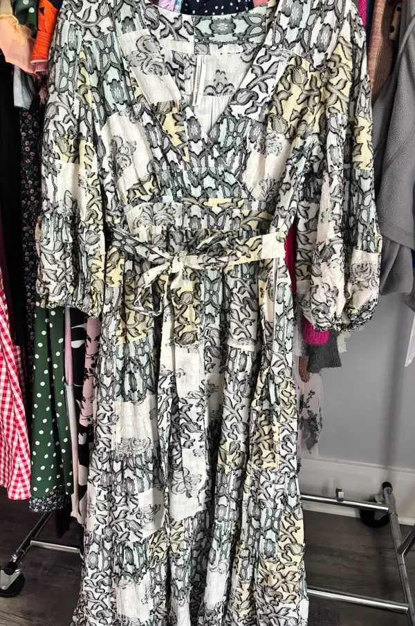 Anthropologie Dress Midi - Image 3