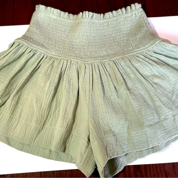 Entro Cotton Smocked Shorts Size Medium 100% Cotton Pistachio - Image 5