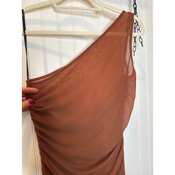 NWT Lulus Kiden Brown Mesh Ruched One-Shoulder Midi Dress Party Neutral Size XS - Image 4